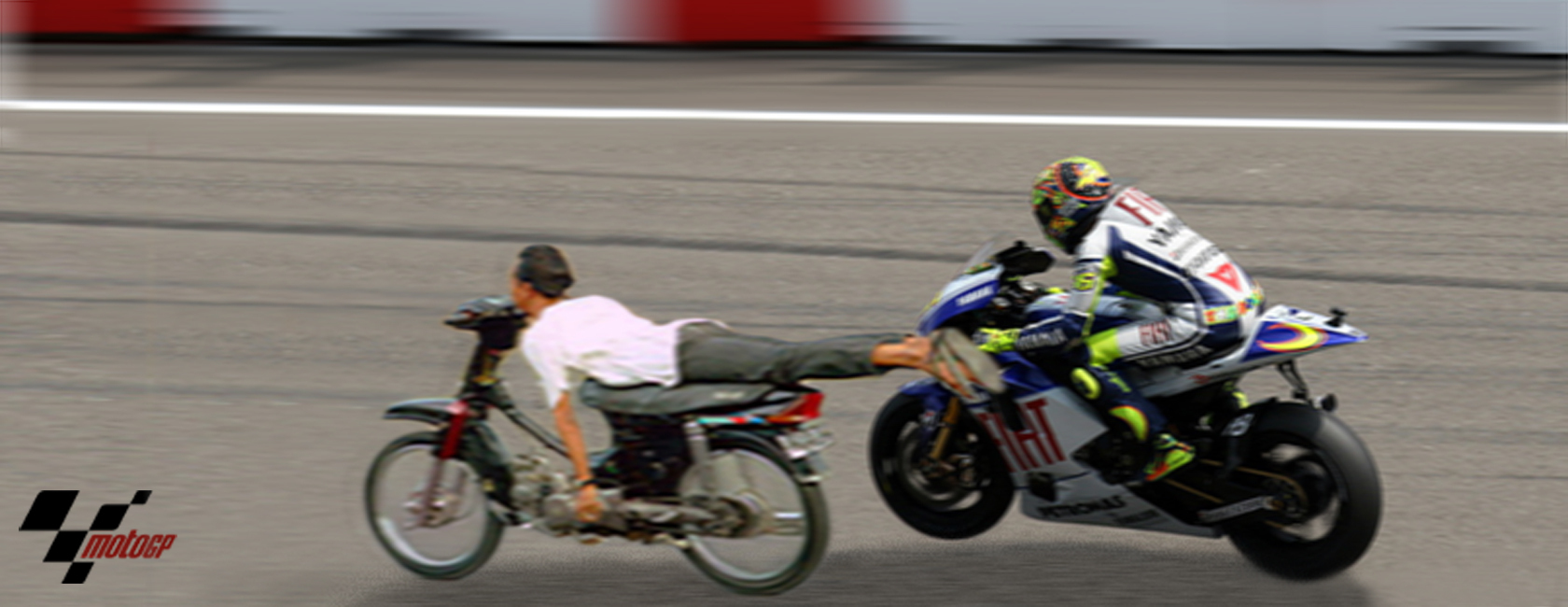 Motogenius Valentino Rossi Gambar The Guy Who Can Beat The Doctor