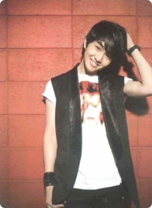 onew from shinee