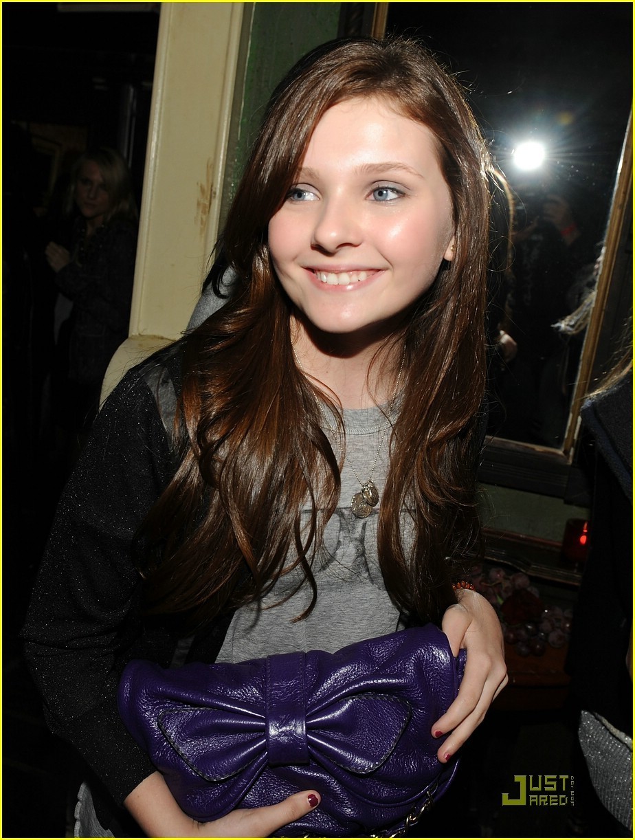 Abigail Breslin - Picture Colection