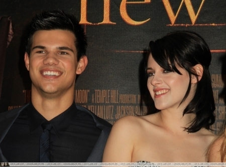 New Moon's Regal Benefit screening - Knoxville