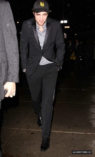  New Pics: Rob wears a suit AND a hat. Leaving NYC Screening