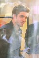 ROBERT PATTINSON GREETS FANS AND VISITS THE TODAY SHOW - 11/19/09  - twilight-series photo