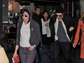 Rob & Kristen arriving back in LA (nov 23) - robert-pattinson-and-kristen-stewart photo