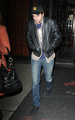 Rob out in NYC - robert-pattinson photo
