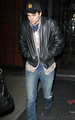 Rob out in NYC - robert-pattinson photo