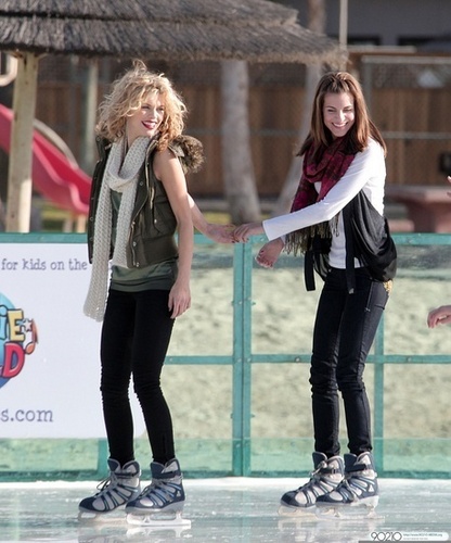  AnnaLynne goes ice skating with her sisters