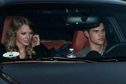 New Photos: Tay Launter & Tay Swift hang together on set
