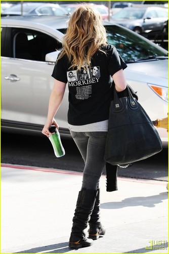  Hilary in Hollywood