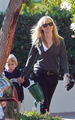 Reese in Brentwood - reese-witherspoon photo