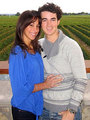 Kevin & Danielle - the-jonas-brothers photo