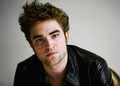 New Robert Pattinson LA Press Conference Pics  - robert-pattinson-and-kristen-stewart photo
