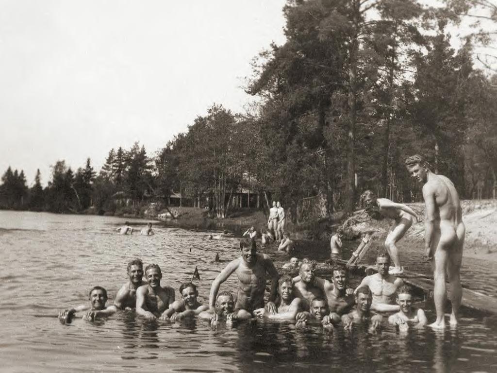 Vintage Swimming Photos 34