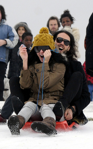  Russell and Katy sledging in London