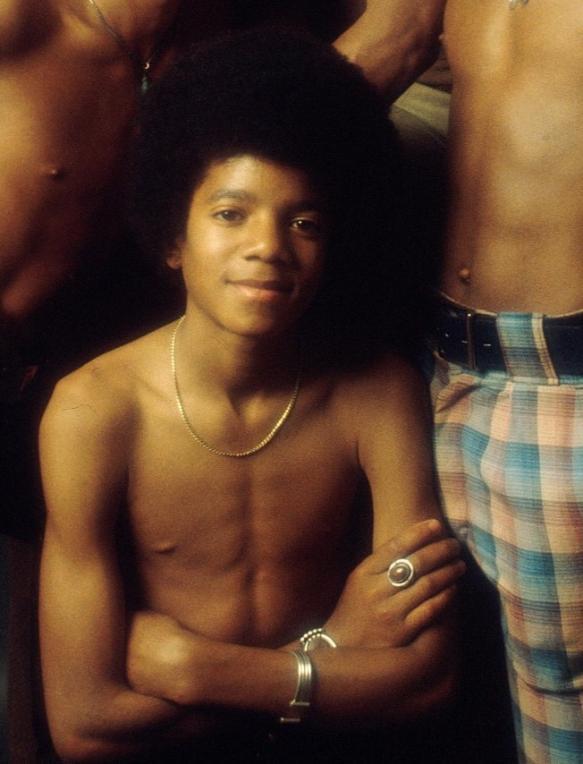 Photo of cute little michael for fans of Michael Jackson. michael jackson y...