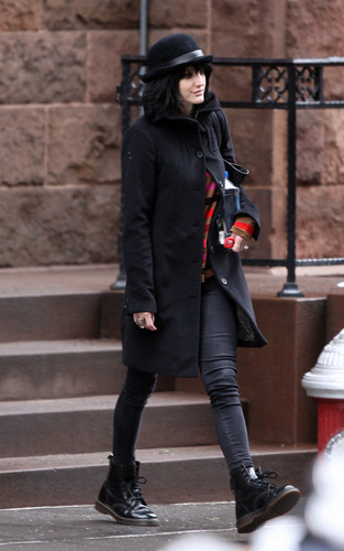  Ashlee Out in New York City