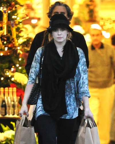  Hilary Duff Barneys New York 12/27/09