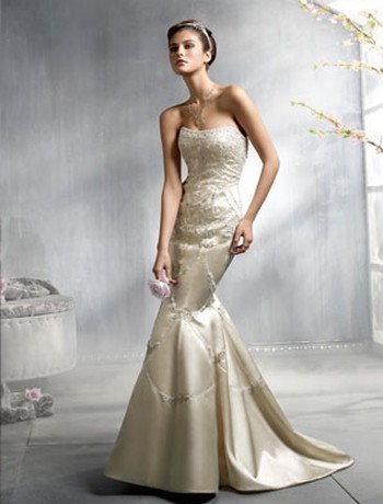 Lazaro gown from banner
