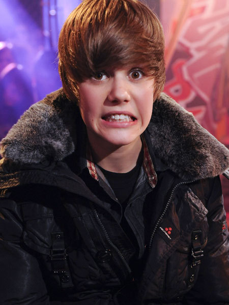 justin bieber haircut 2011 wallpaper. Grammy justinbieberhaircut sure no one the heavy fringe Of th, new hairstyle , february ,justin bieber wallpapers tags