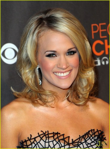  Carrie @ 2010 People's Choice Awards