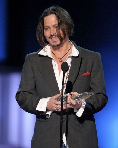  Johnny Depp wins the پسندیدہ Movie Actor Of The Decade at the People Choice Awards - January 6-2010