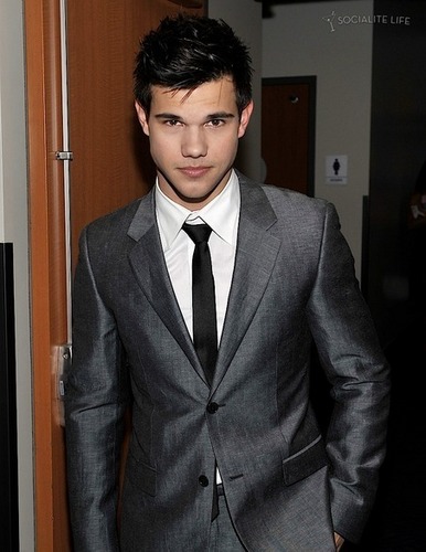 Taylor Lautner: 2010 People's Choice Awards
