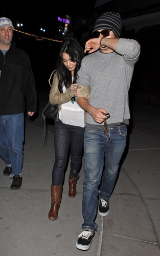  Zac & Vanessa Out in Hollywood