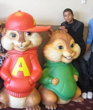  jaafar and Alvin and The chipmunks! :)