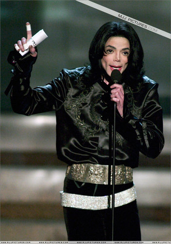 Michael Jakcosn > 2003 - 2005 > Awards > Radio موسیقی Awards