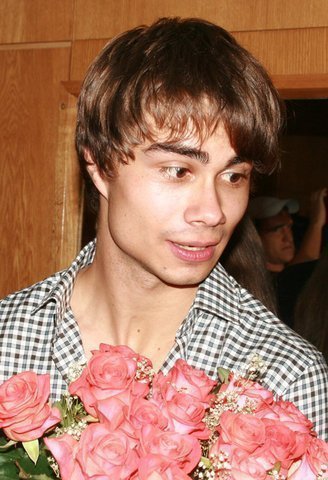  Alex with flores