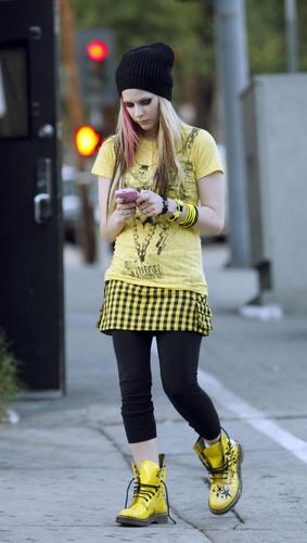  Avril wear Abbey Dawn Clothing HD