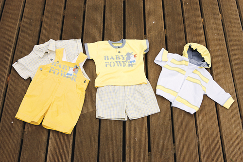 Baby clothes