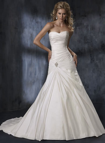  Bridal gaun