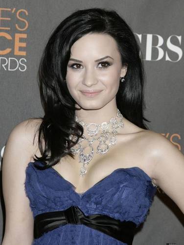 Demi Lovato At the 2010 Peoples Choice Awards!!!!
