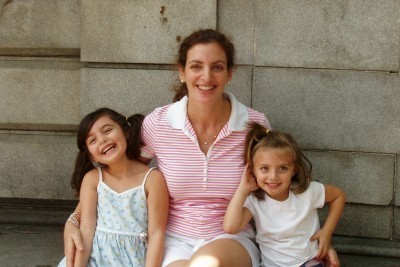 Lisa's sister and nieces