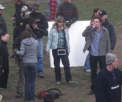  Pictures of Rob on the Twilight Set