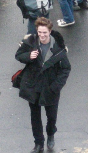  Pictures of Rob on the Twilight Set