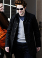 Robert Pattinson - Twilight set - twilight-series photo