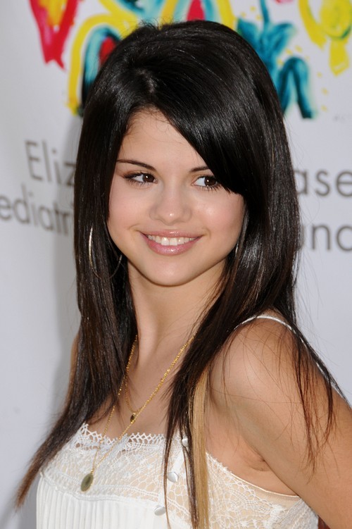selena gomez haircut. Selena Gomez