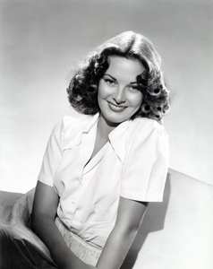  Who is this classic actress ?