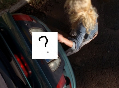  What does the license plate on Kate's car say in the flashback in episode 1x22?