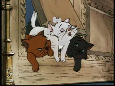 In the Aristocats what color are the kittens' bows?