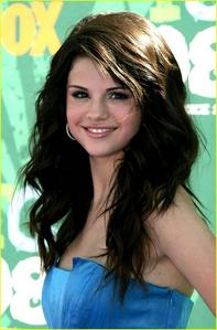 When was Selena born?