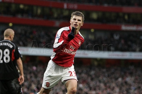  Andrei Arshavin never played with ..... in Arsenal.
