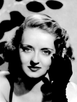 In what year did Bette Davis move to Hollywood 