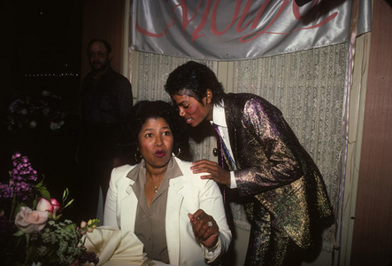  Who Is In The Picture With Michael?