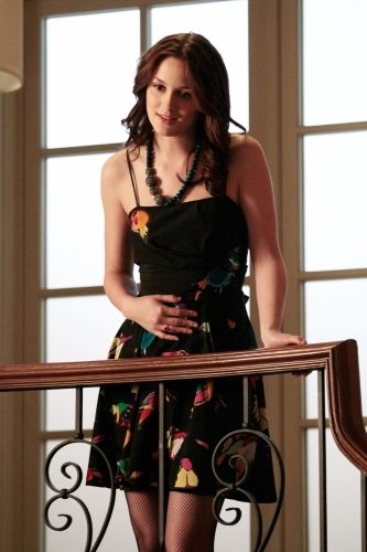 After breaking up with Chuck in season 3, who does Blair begin to date?