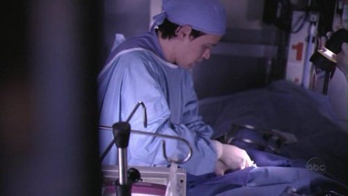 In which episode was George performing heart surgery in an elevator?