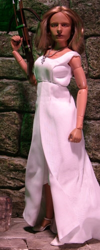  I'm not sure if this is what you're looking for, but the only 12" Buffy doll I've seen with non-plastic hair is this one: http://monstersdirect.com/Buffy-the-Vampire-Slayer-Prophecy-Girl/M/B0007XYE8Y.htm# I've added a big picha for wewe since the site selling them doesn't seem to onyesha a good close up. I'm not sure if this is what wewe were looking for (is it just me au does she look slightly manly?) but I hope this helps :)
