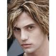  Do toi Think that Jasper hale is the hottest ever?