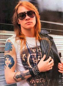  Does Axl look শীতল with his older hair অথবা his new hair style?